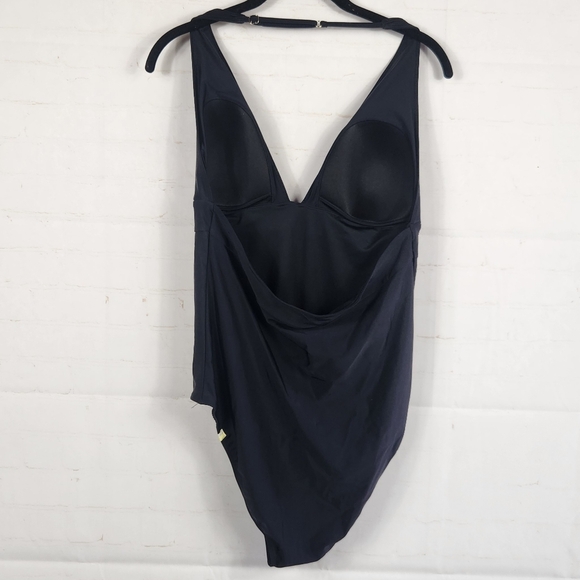 Summersalt Halter Plunge V-Neck Beach Vacation One-Piece Swimsuit Black 14 - Picture 5 of 12